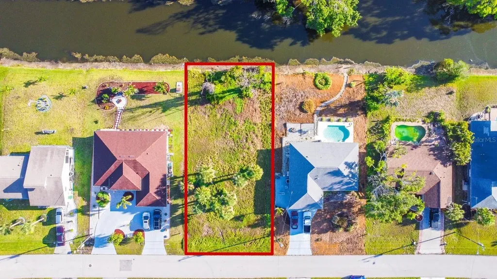 22 Mark Twain Lane Rotonda West FL 33947