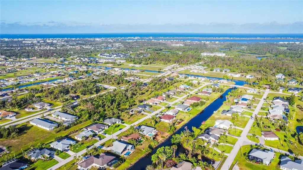 22 Mark Twain Lane Rotonda West FL 33947