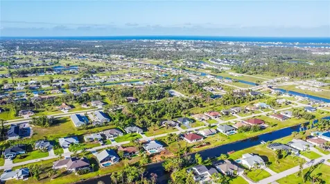 22 Mark Twain Lane Rotonda West FL 33947