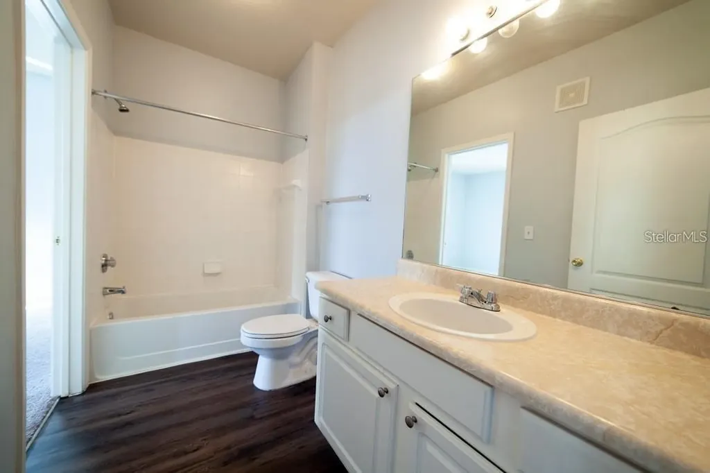 17920 Villa Creek Drive Tampa FL 33647