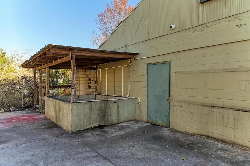400 W Central Avenue Sarasota FL 34236