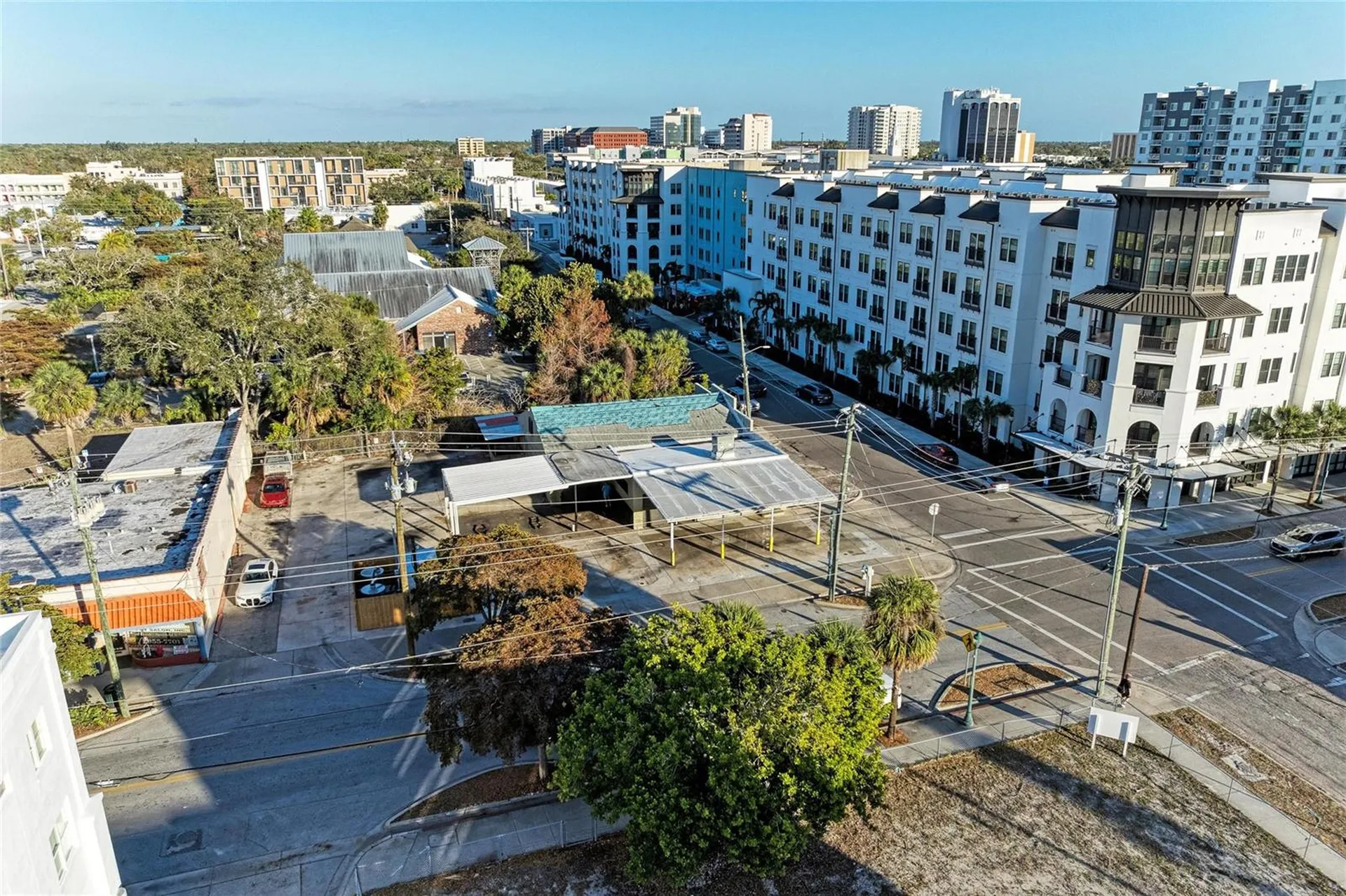 400 W Central Avenue Sarasota FL 34236