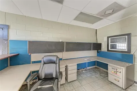 400 W Central Avenue Sarasota FL 34236