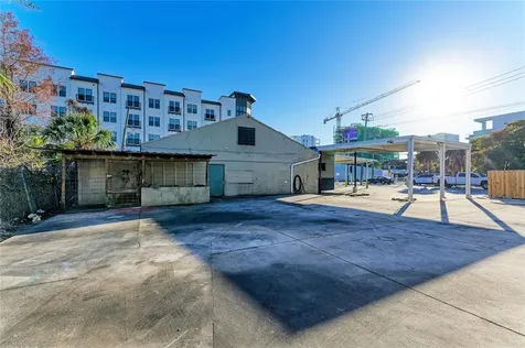 400 W Central Avenue Sarasota FL 34236