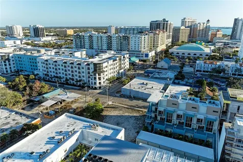 400 W Central Avenue Sarasota FL 34236