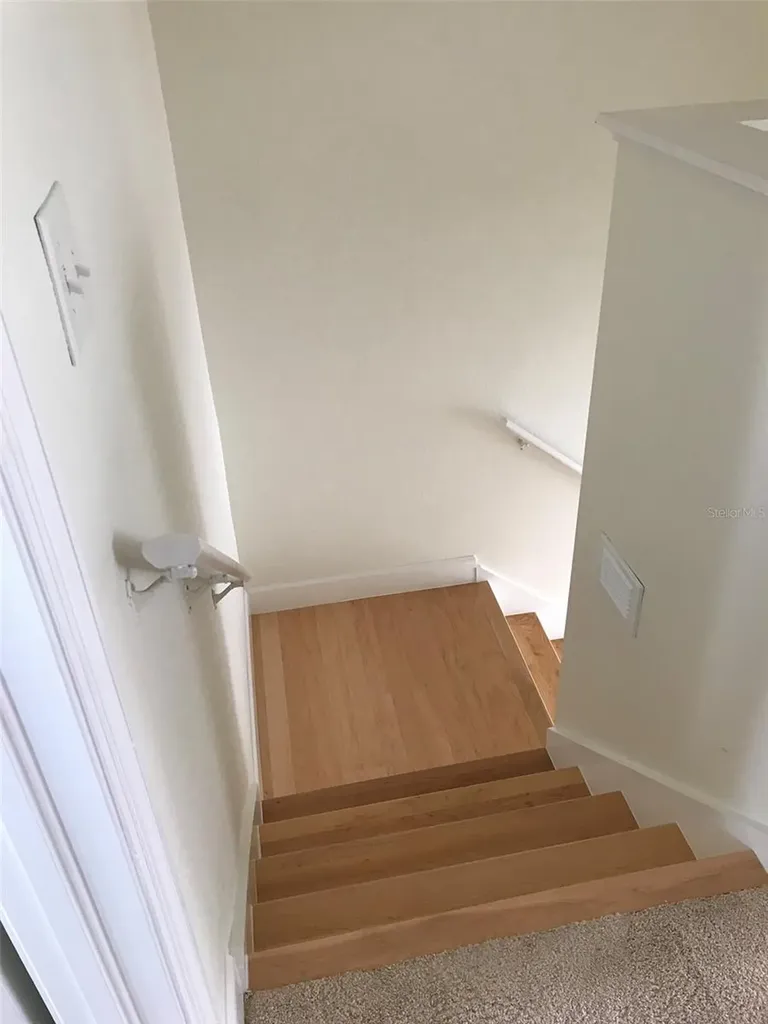 2915 Pointeview Tampa FL 33611