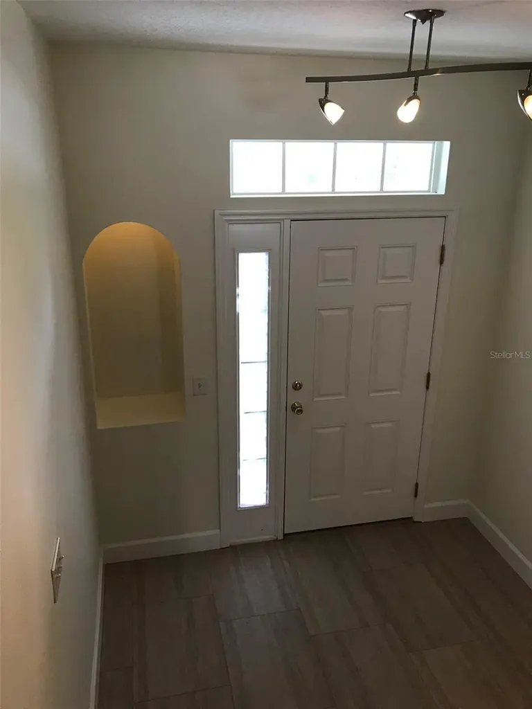 2915 Pointeview Tampa FL 33611