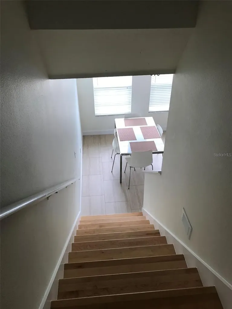 2915 Pointeview Tampa FL 33611
