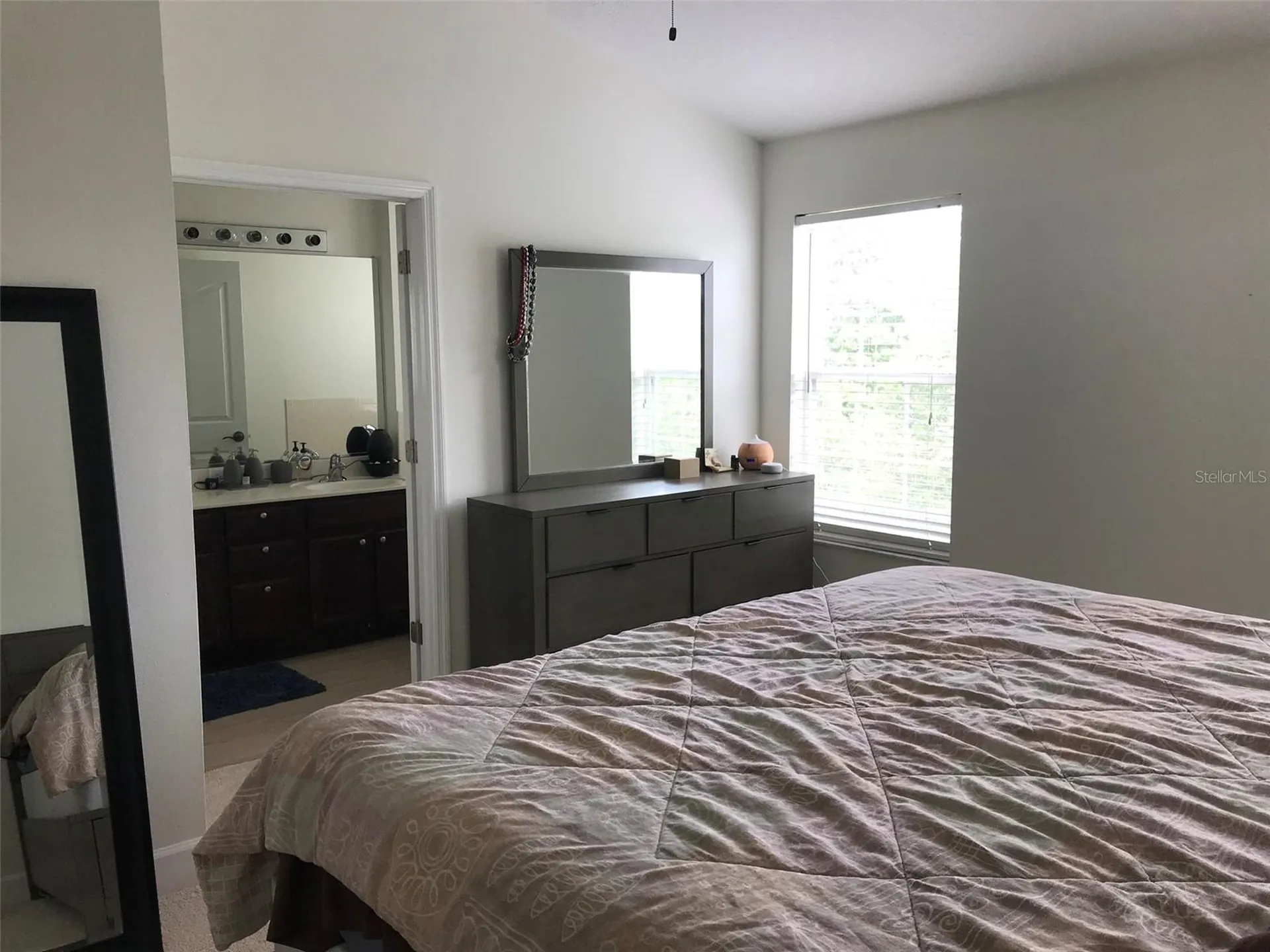 2915 Pointeview Tampa FL 33611