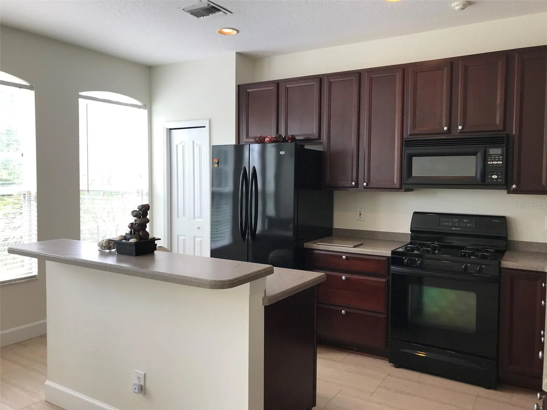 2915 Pointeview Tampa FL 33611