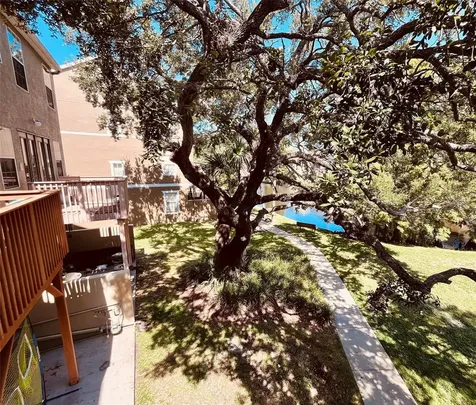 2915 Pointeview Tampa FL 33611