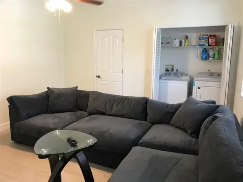 2915 Pointeview Tampa FL 33611