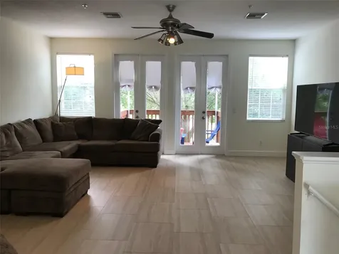 2915 Pointeview Tampa FL 33611