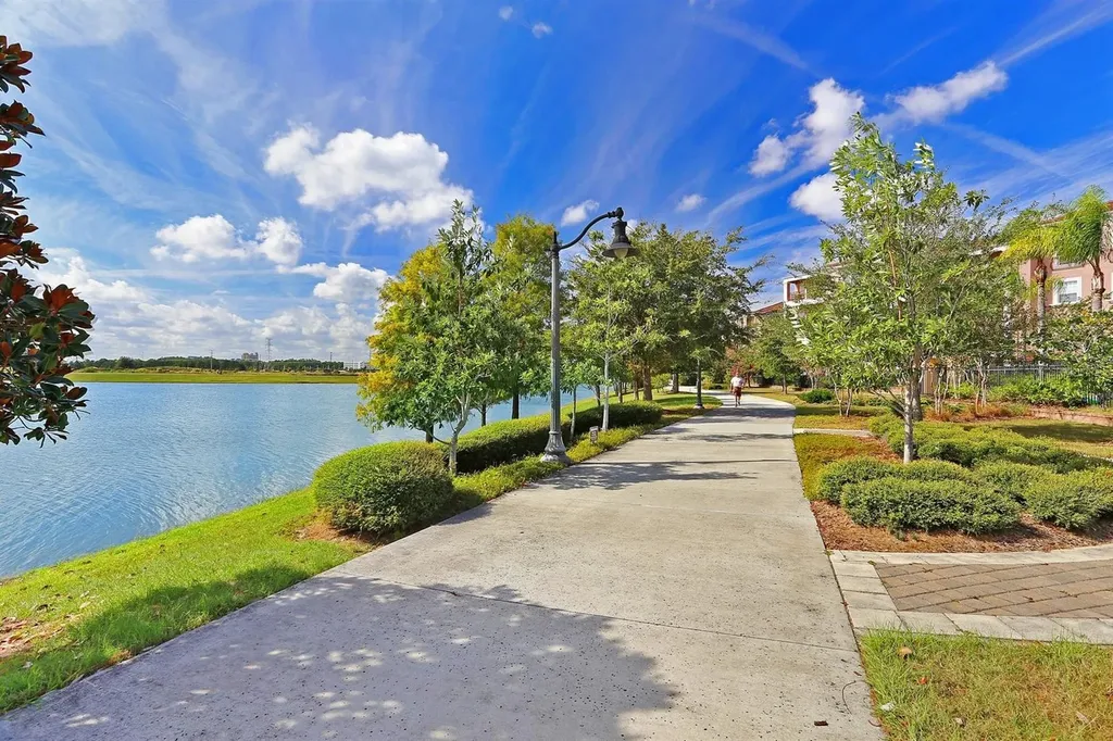 4862 Cayview Avenue Orlando FL 32819