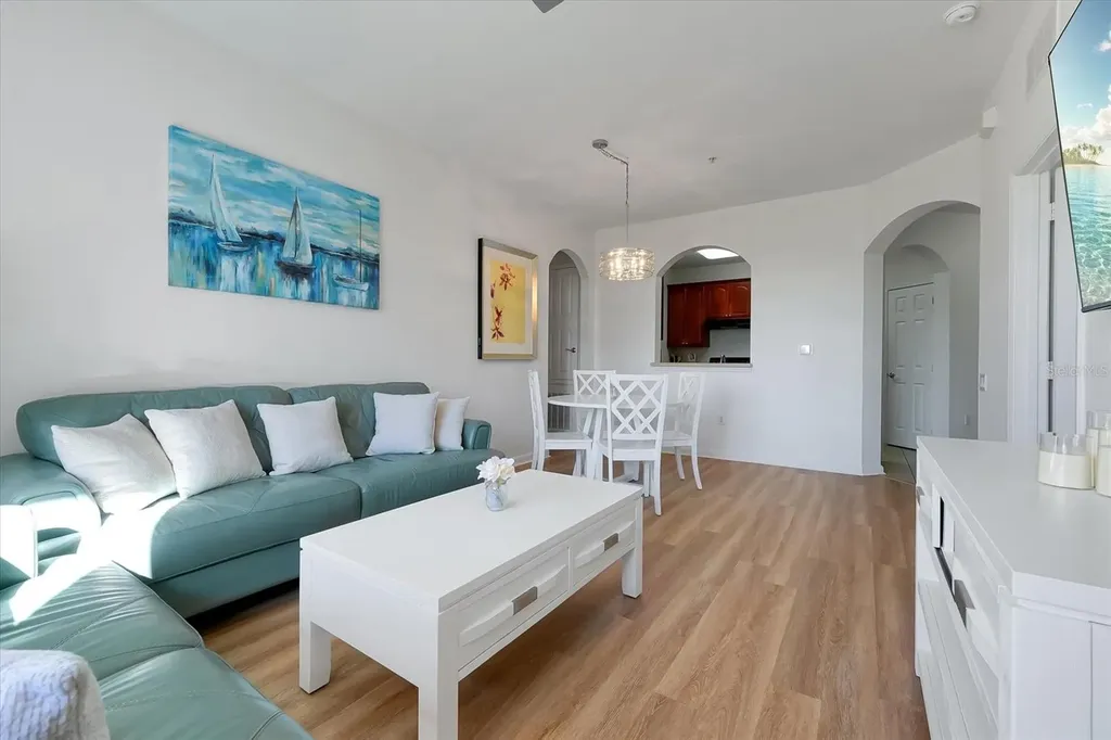 4862 Cayview Avenue Orlando FL 32819