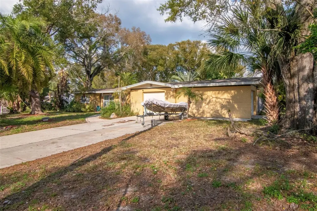 347 Country Club Drive Oldsmar FL 34677