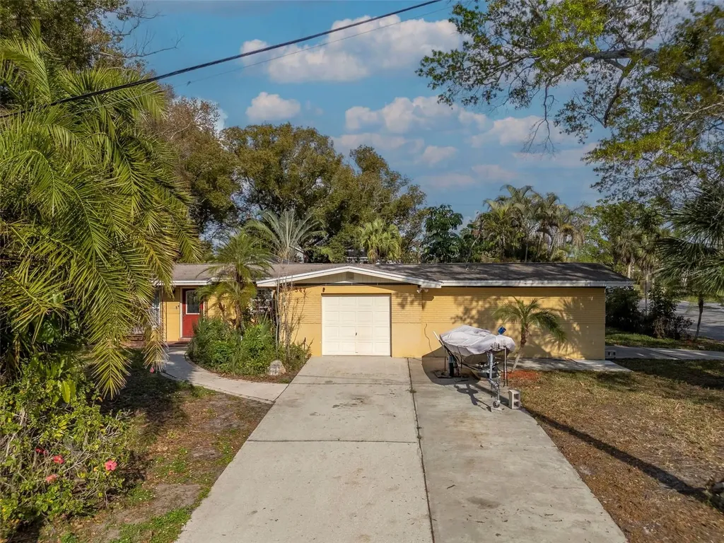 347 Country Club Drive Oldsmar FL 34677