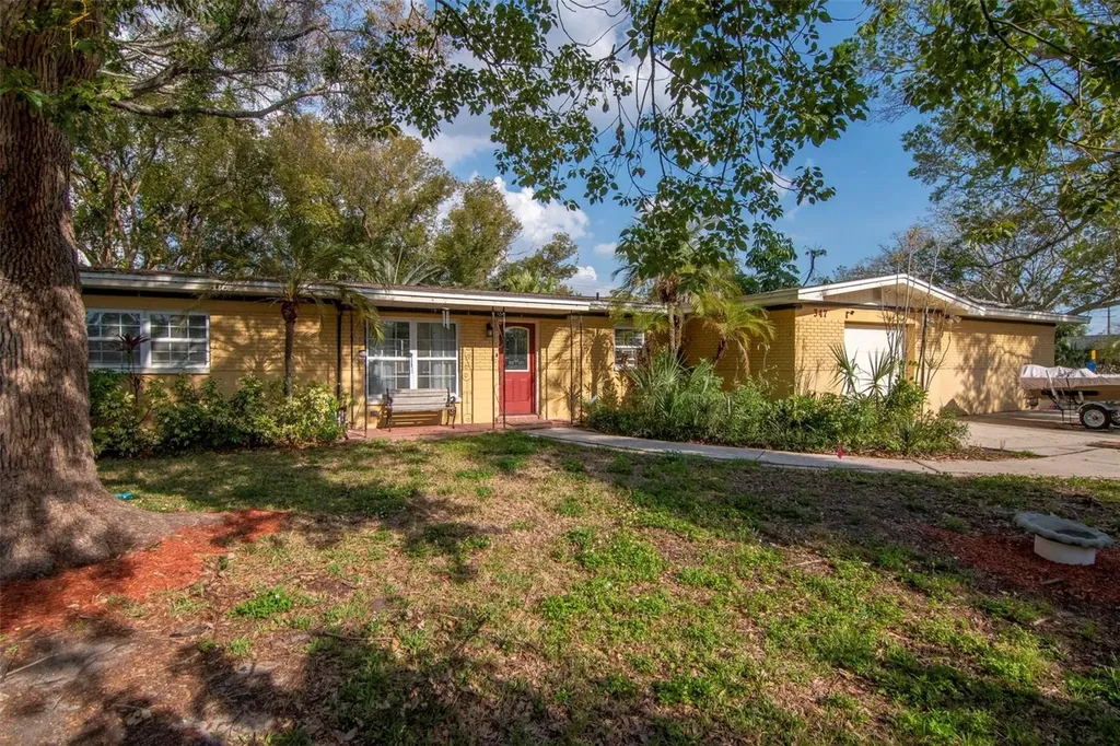347 Country Club Drive Oldsmar FL 34677