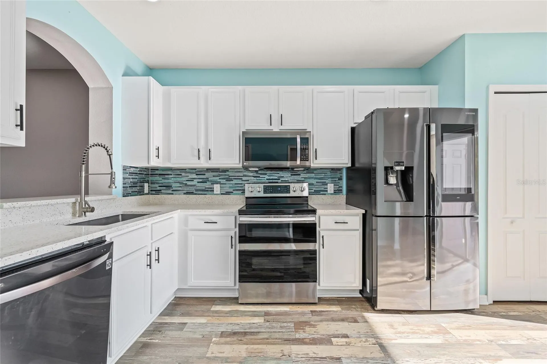 16302 Swan View Circle Odessa FL 33556