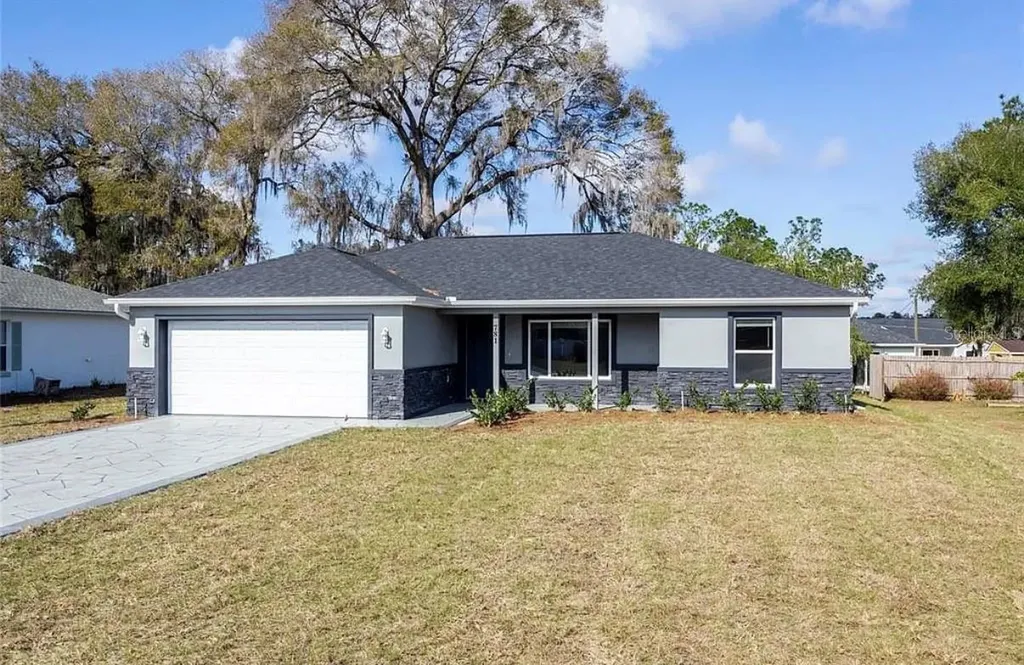 781 NE 130th Terrace Silver Springs FL 34488