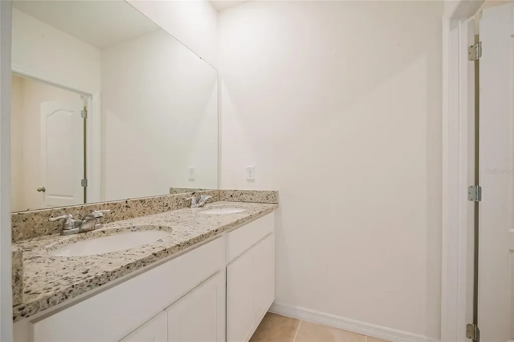 2340 Canyon Oak Drive Davenport FL 33837