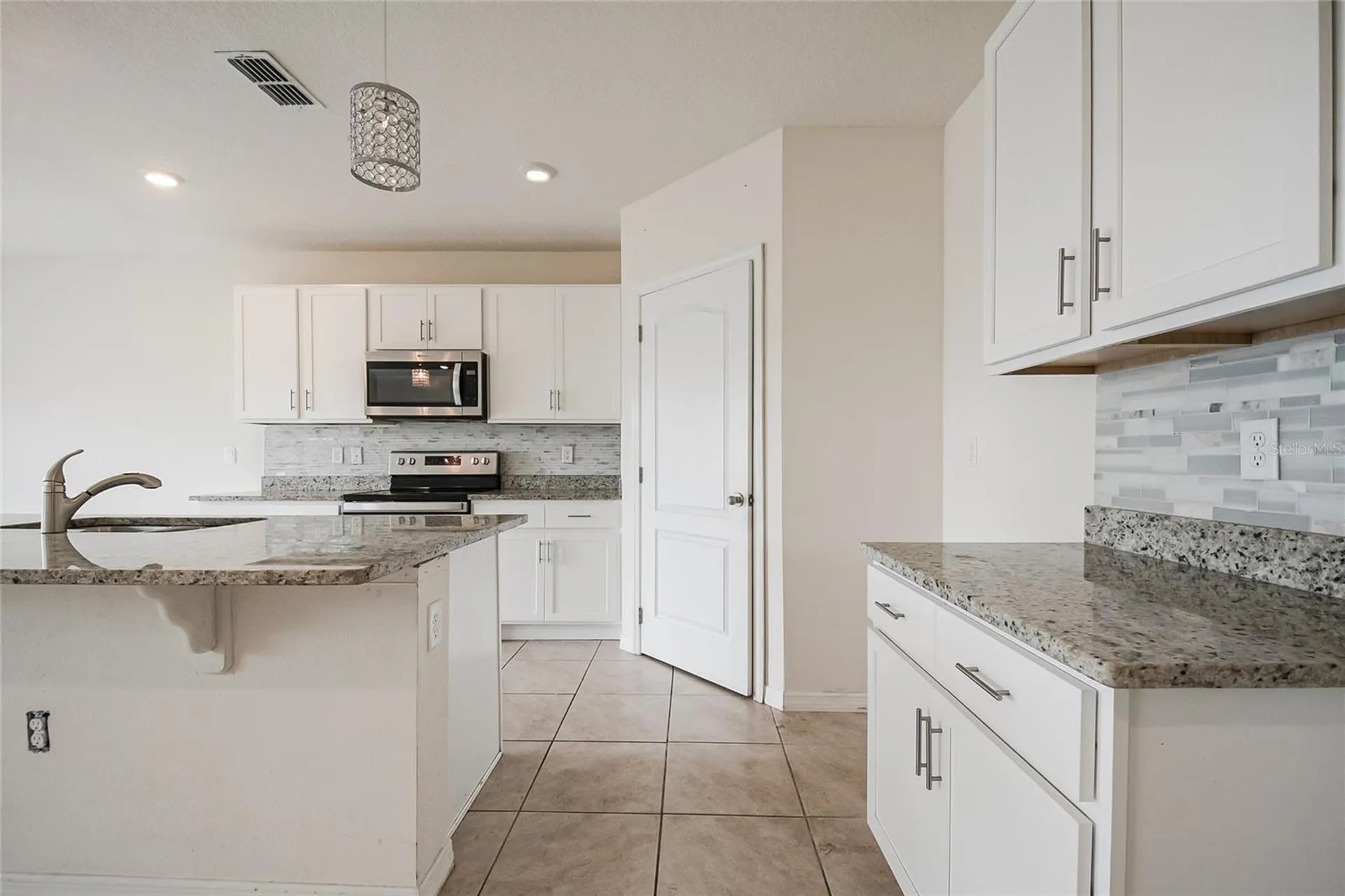 2340 Canyon Oak Drive Davenport FL 33837