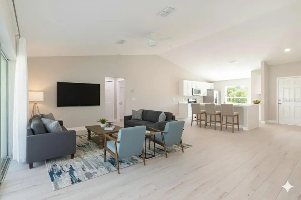466 Tunis Road SW Palm Bay FL 32908
