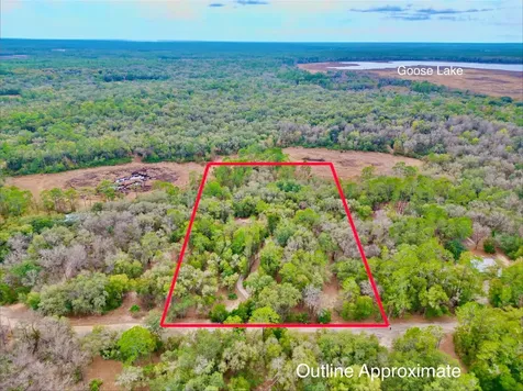141 Tucker Lake Road Melrose FL 32666