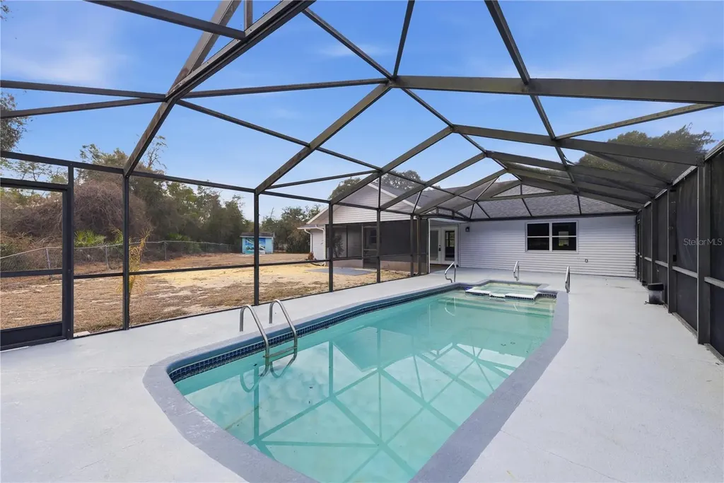 5145 SE 189th Terrace Ocklawaha FL 32179