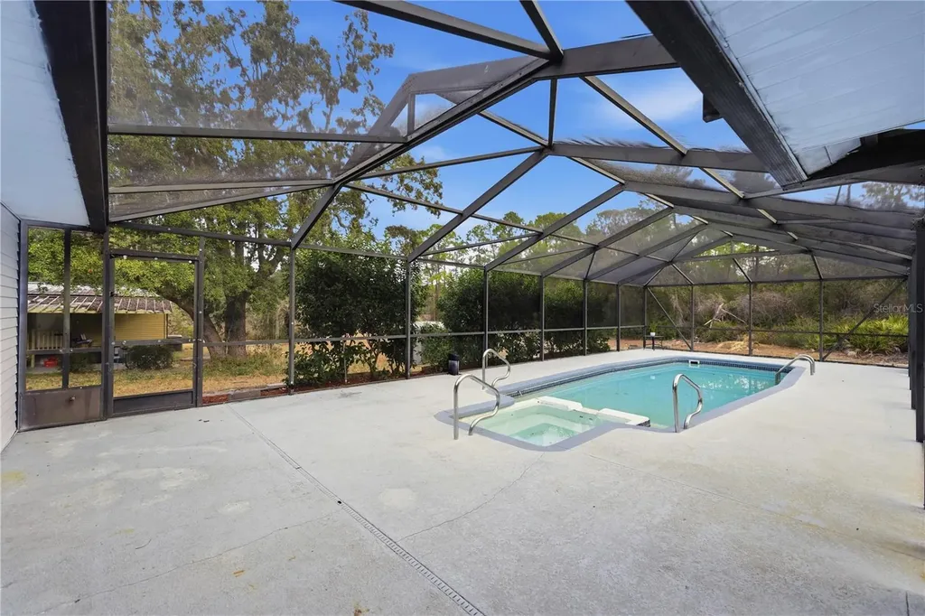 5145 SE 189th Terrace Ocklawaha FL 32179
