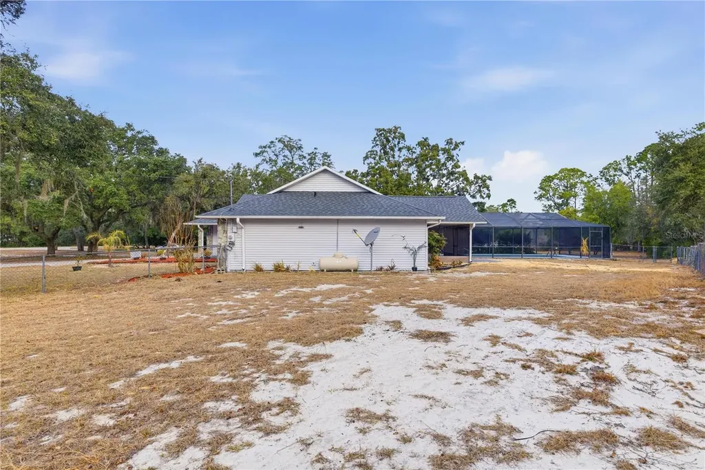 5145 SE 189th Terrace Ocklawaha FL 32179