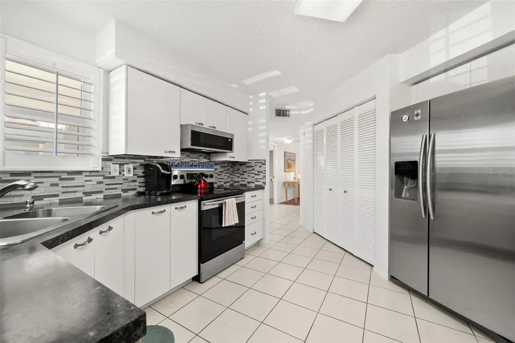 6191 Bahia Del Mar S St Petersburg FL 33715