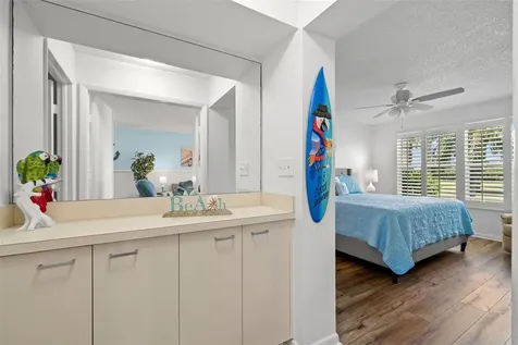 6191 Bahia Del Mar S St Petersburg FL 33715