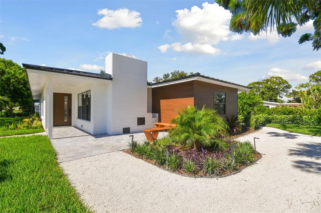 301 Aurora Street E Venice FL 34285