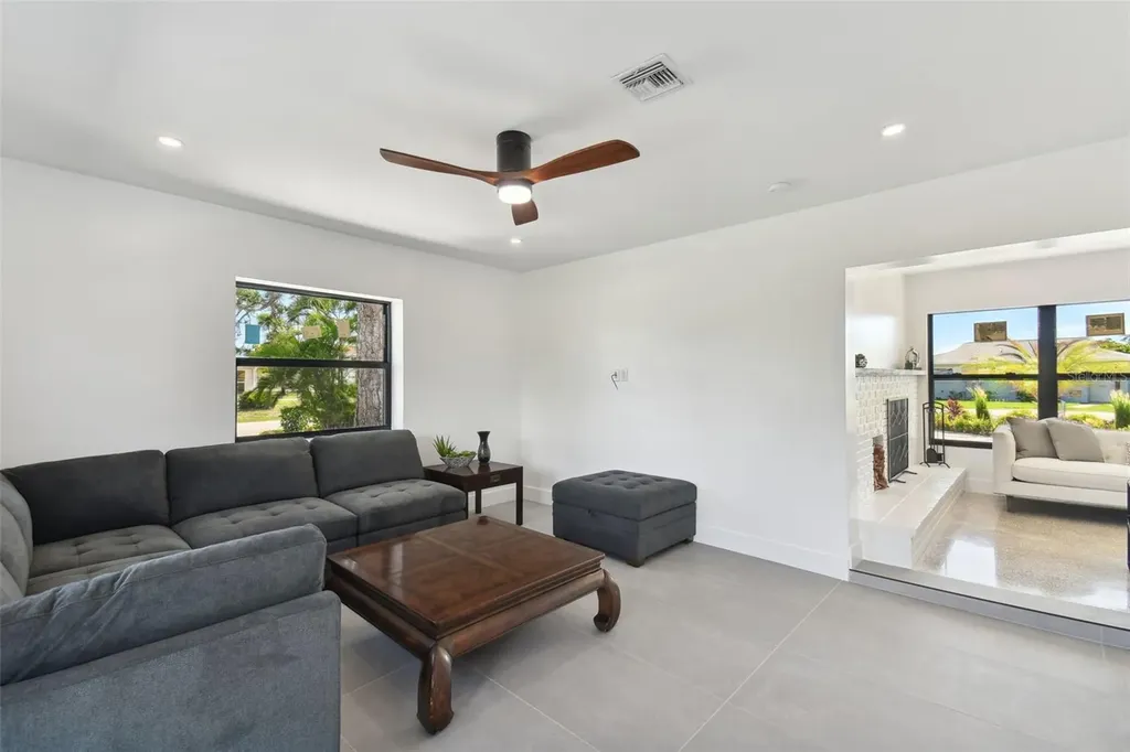 301 Aurora Street E Venice FL 34285