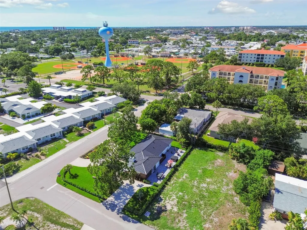 301 Aurora Street E Venice FL 34285