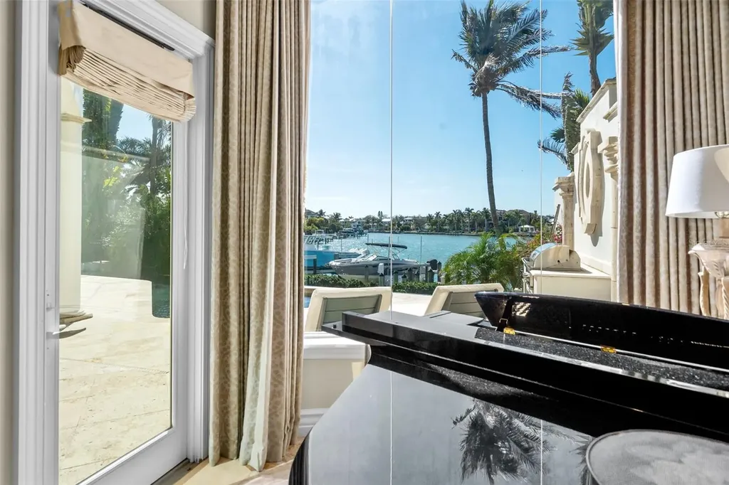 1394 Harbor Drive Sarasota FL 34239