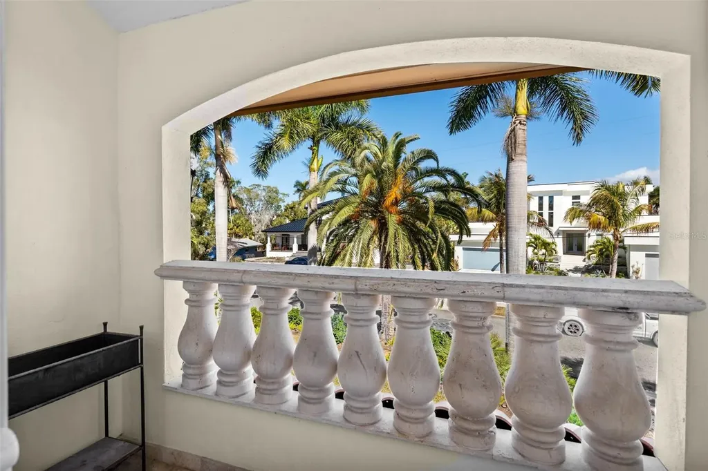 1394 Harbor Drive Sarasota FL 34239
