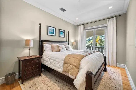 1394 Harbor Drive Sarasota FL 34239