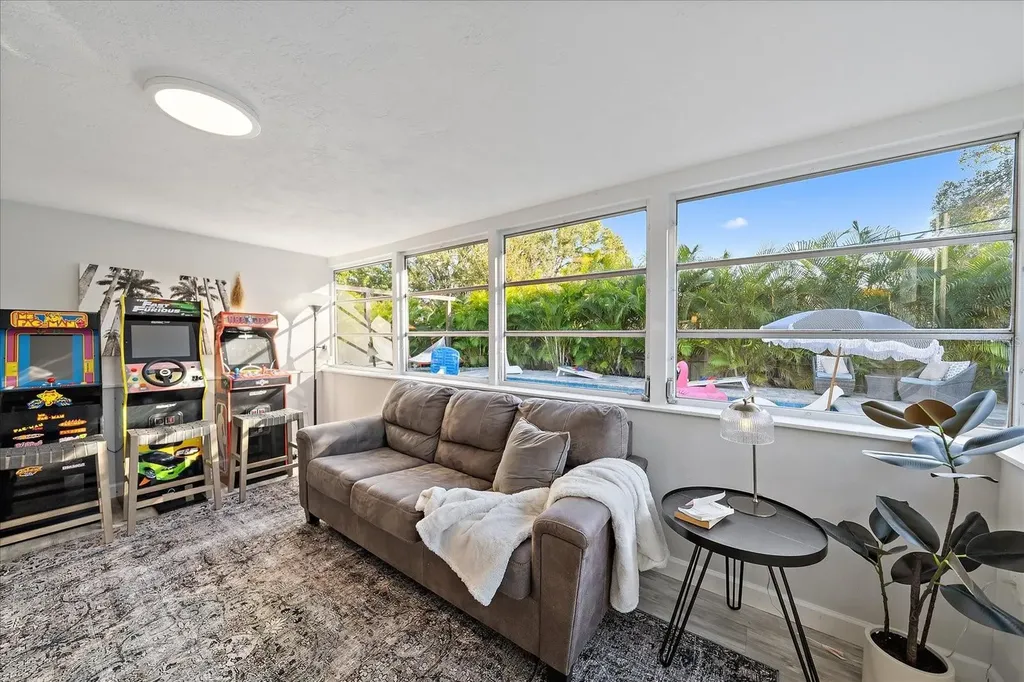 2438 Wisteria Street Sarasota FL 34239