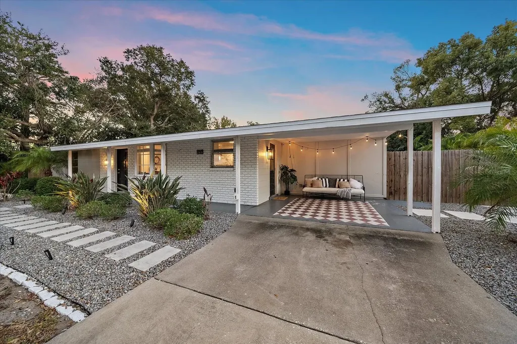2438 Wisteria Street Sarasota FL 34239