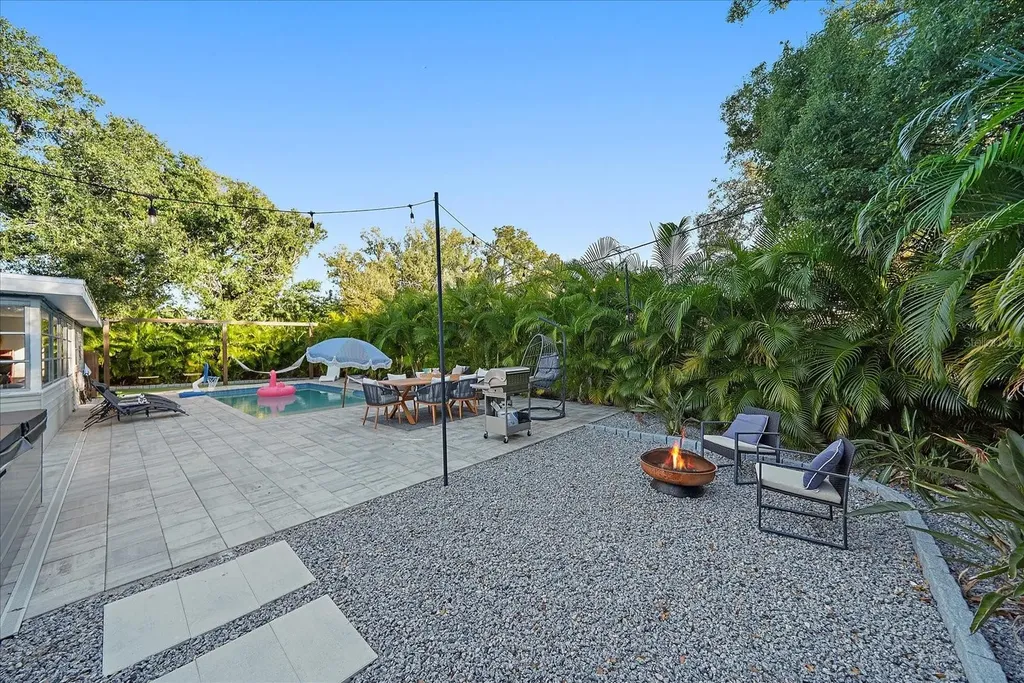 2438 Wisteria Street Sarasota FL 34239