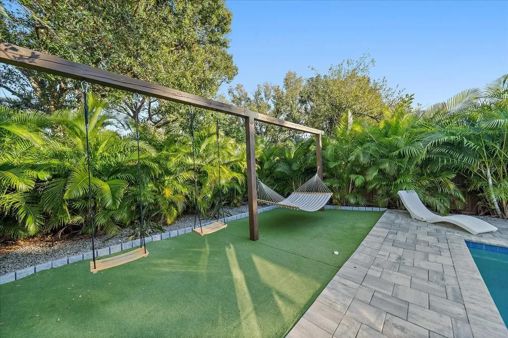 2438 Wisteria Street Sarasota FL 34239