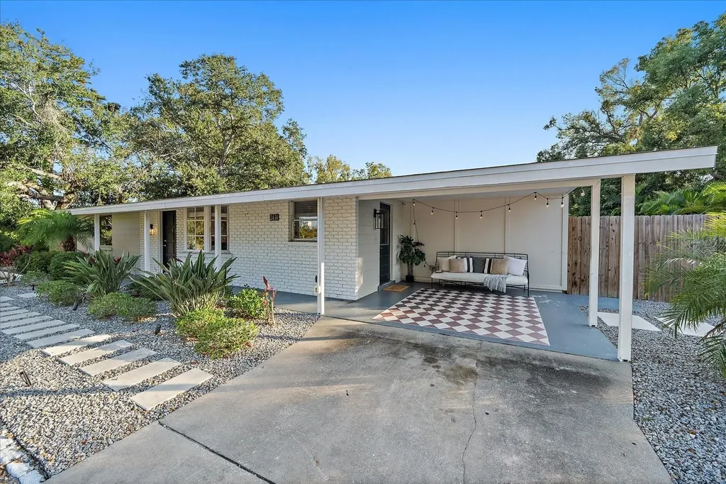 2438 Wisteria Street Sarasota FL 34239