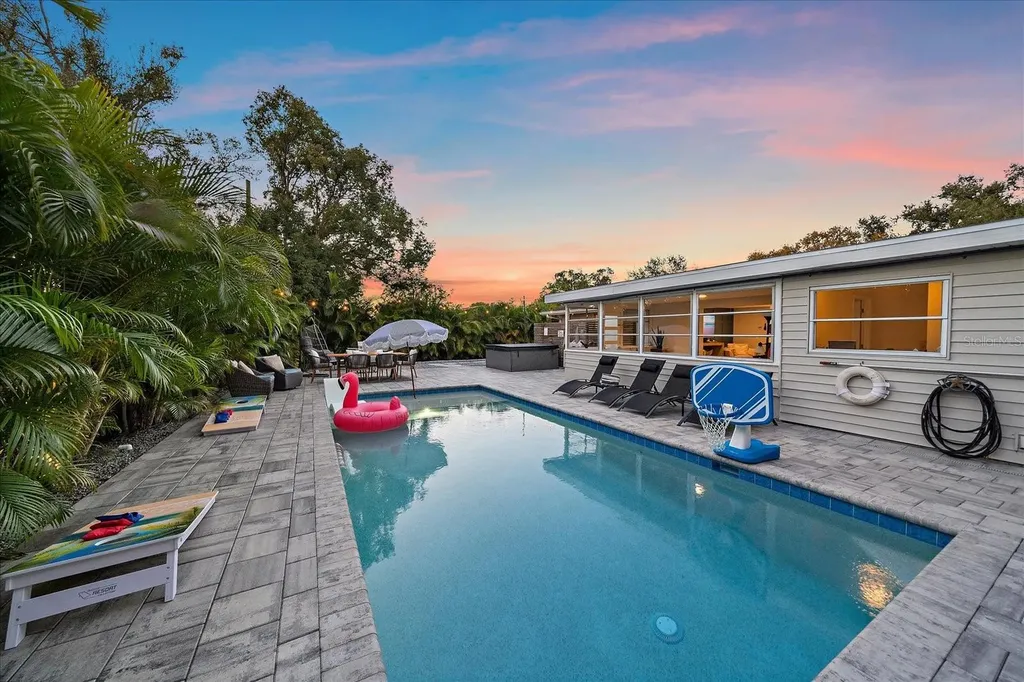 2438 Wisteria Street Sarasota FL 34239