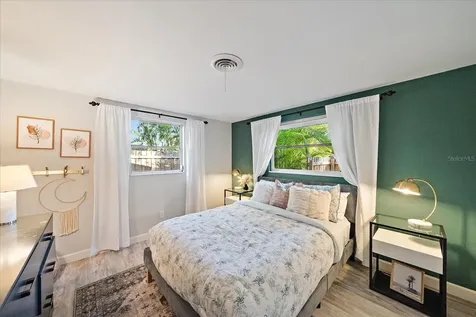 2438 Wisteria Street Sarasota FL 34239