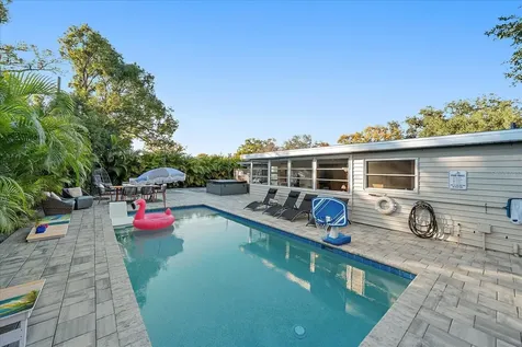 2438 Wisteria Street Sarasota FL 34239