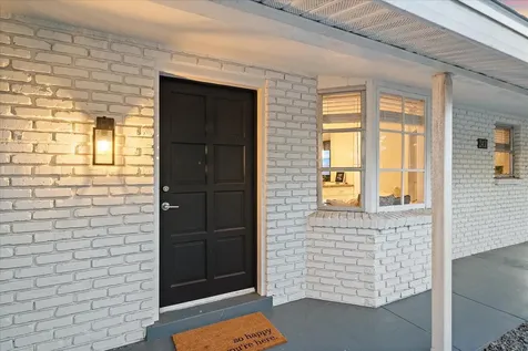 2438 Wisteria Street Sarasota FL 34239