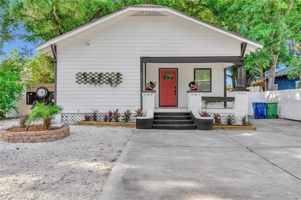 705 E Plymouth Street Tampa FL 33603