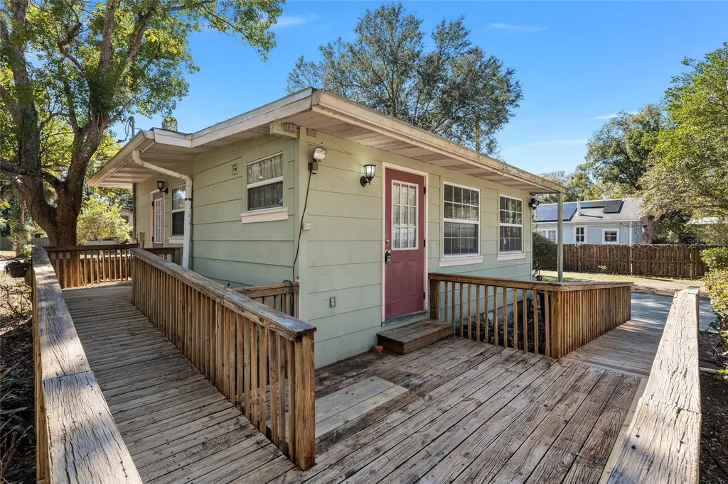 20707 Park Avenue Dunnellon FL 34431